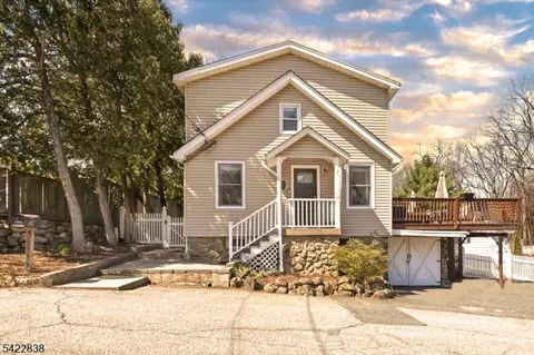 29 Sunset Ave, Butler, NJ 07405