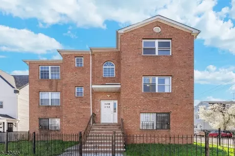 128 Leslie St, Newark, NJ 07112