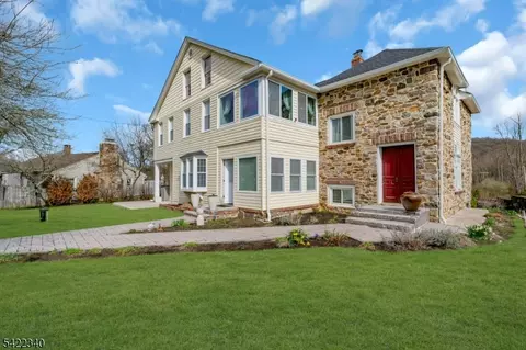 48 Willever Lake Rd, Oxford, NJ 07863