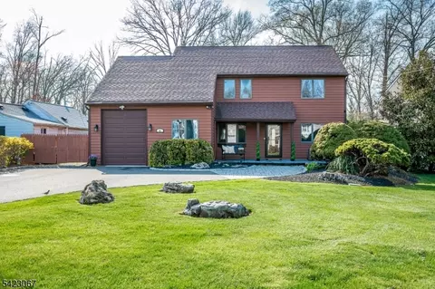 49 Kentnor St, Metuchen, NJ 08840