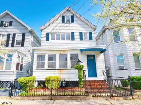10 Lake Ave, Clifton, NJ 07011
