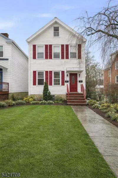 46 Maple St, Bloomfield, NJ 07003