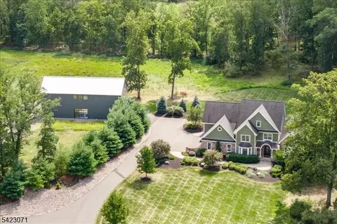 29 Tumble Falls Rd, Stockton, NJ 08559