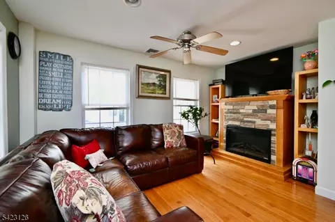 43 Newton Rd, Wayne, NJ 07470 photo 5