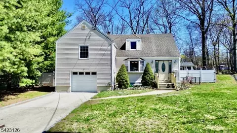 43 Newton Rd, Wayne, NJ 07470