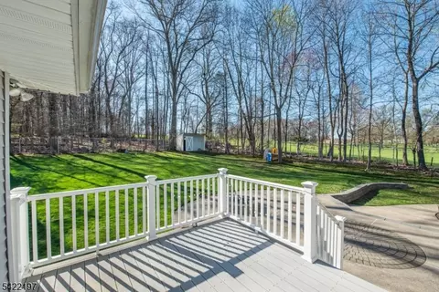 27 Viewpoint Rd, Wayne, NJ 07470 photo 26