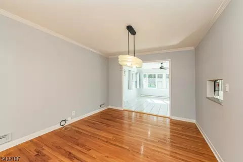 27 Viewpoint Rd, Wayne, NJ 07470 photo 5