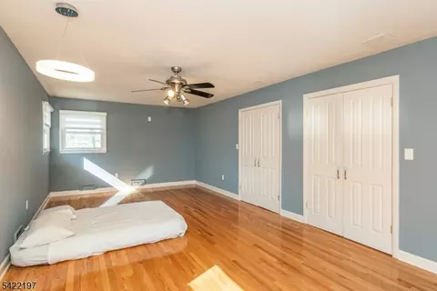 27 Viewpoint Rd, Wayne, NJ 07470 photo 18
