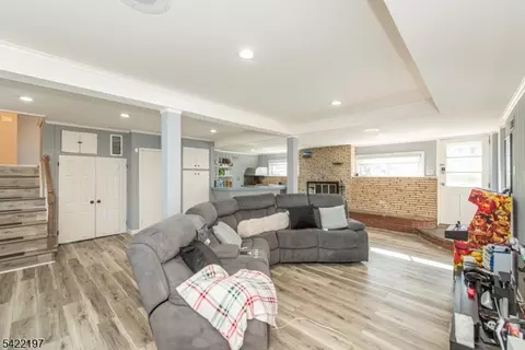27 Viewpoint Rd, Wayne, NJ 07470 photo 24