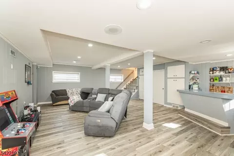27 Viewpoint Rd, Wayne, NJ 07470 photo 21