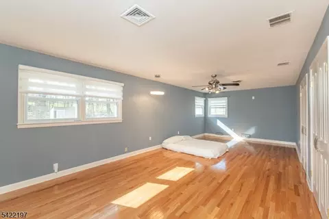 27 Viewpoint Rd, Wayne, NJ 07470 photo 16