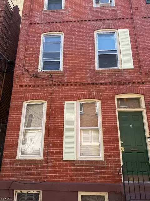 6 Peace St, Trenton, NJ 08608