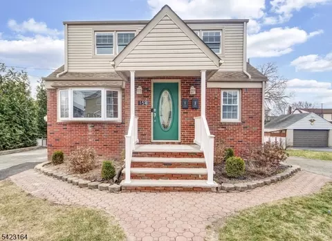 154 Orchard St, Elmwood Park, NJ 07407