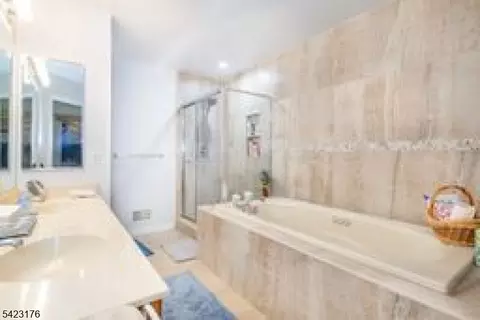 168 Levinberg Ln, Wayne, NJ 07470 photo 21