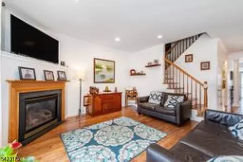 168 Levinberg Ln, Wayne, NJ 07470 photo 13