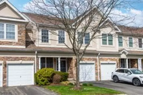 168 Levinberg Ln, Wayne, NJ 07470 photo 2