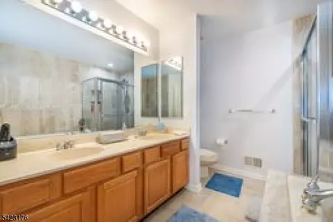 168 Levinberg Ln, Wayne, NJ 07470 photo 22