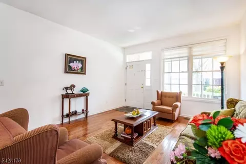 168 Levinberg Ln, Wayne, NJ 07470 photo 5