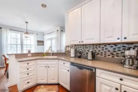 168 Levinberg Ln, Wayne, NJ 07470 photo 11
