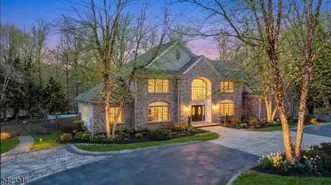 42 Calais Rd, Mendham Twp, NJ 07945