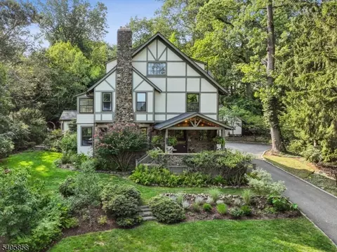 340 Highland Ave, Montclair, NJ 07043