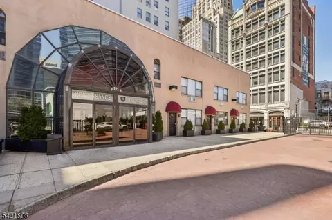 111 Mulberry St #2-V, Newark, NJ 07102