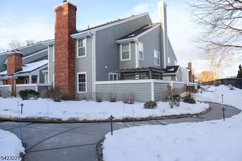 332 Greenbriar UNIT 8, Union, NJ 07083