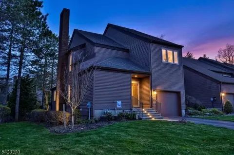 42 Bellgrove Dr, Mahwah, NJ 07430