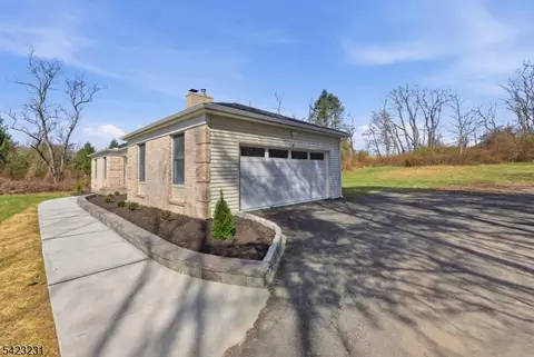 193 Bryans Rd, Hampton, NJ 08827 photo 5