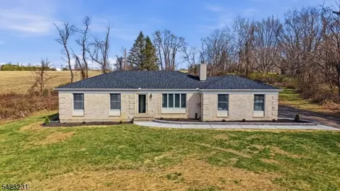 193 Bryans Rd, Hampton, NJ 08827 photo 2