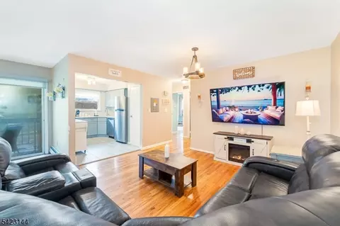 50 Deanna Dr UNIT 130, Hillsborough, NJ 08844