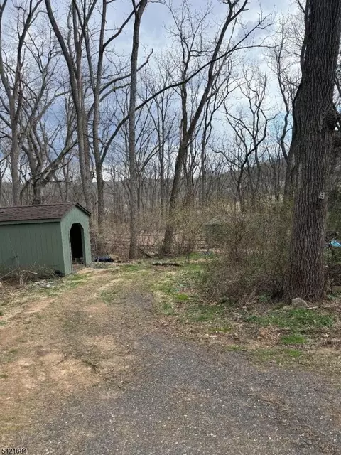 180 Black Brook Rd, Bethlehem Twp, NJ 08827