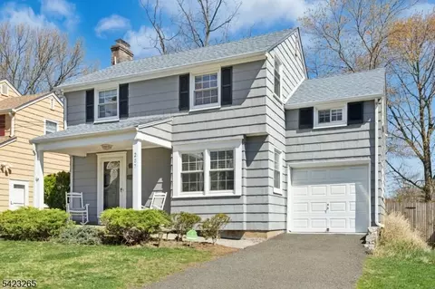 207 2nd St, Fanwood, NJ 07023