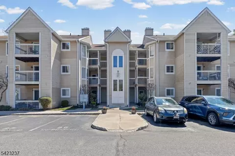 341 Silvia St, Ewing Twp, NJ 08628