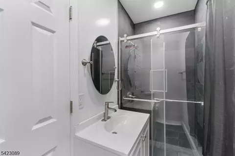 175 Duer St, North Plainfield, NJ 07060 photo 10