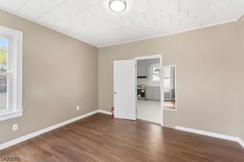 175 Duer St, North Plainfield, NJ 07060 photo 8