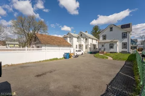 175 Duer St, North Plainfield, NJ 07060 photo 7