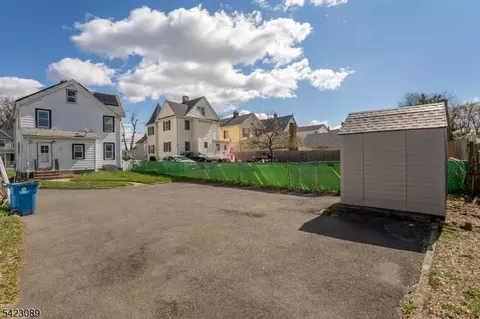 175 Duer St, North Plainfield, NJ 07060 photo 5