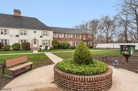 15 A Parkway Vlg, Cranford, NJ 07016