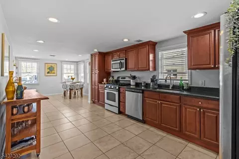 190 Stevens Ave, Cedar Grove, NJ 07009 photo 27