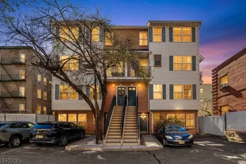 84 Union St #C3, Newark, NJ 07105