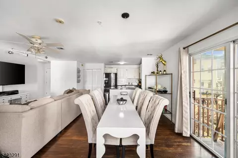 84 Union St #C3, Newark, NJ 07105