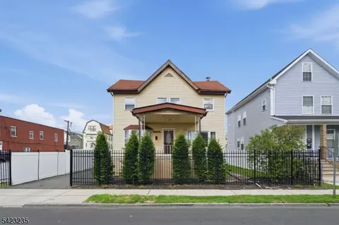 35 Bedford St, East Orange, NJ 07018