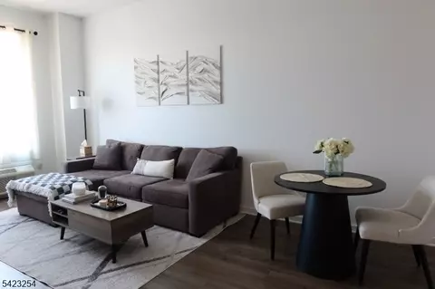 1 Carriage City Plz 1710, Rahway, NJ 07065