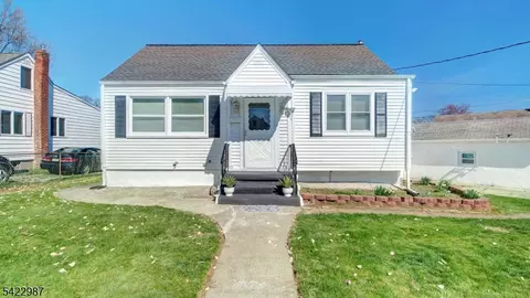 34 Greenlawn Dr, Lodi, NJ 07644