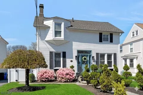 158 Carmita Ave, Rutherford, NJ 07070