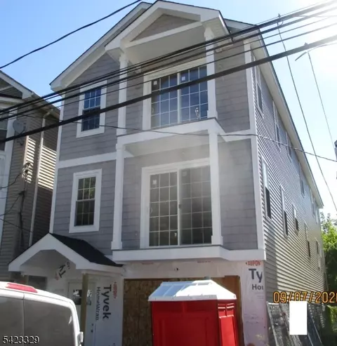 71 N 14th St, Newark, NJ 07107