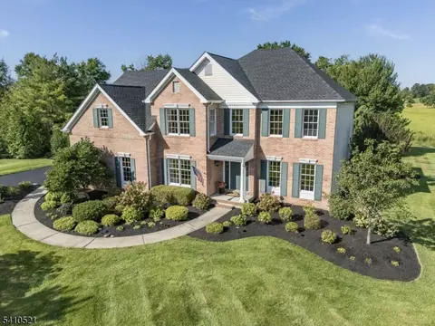 11 Messenger Ln, Ringoes, NJ 08551