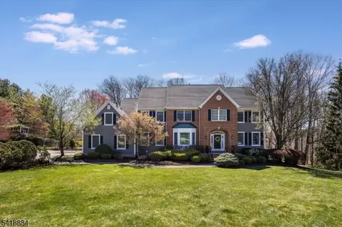 2 Fieldcrest Rd, Chester, NJ 07930