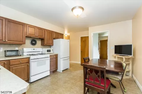 261 Terhune Ave, Passaic, NJ 07055 photo 11